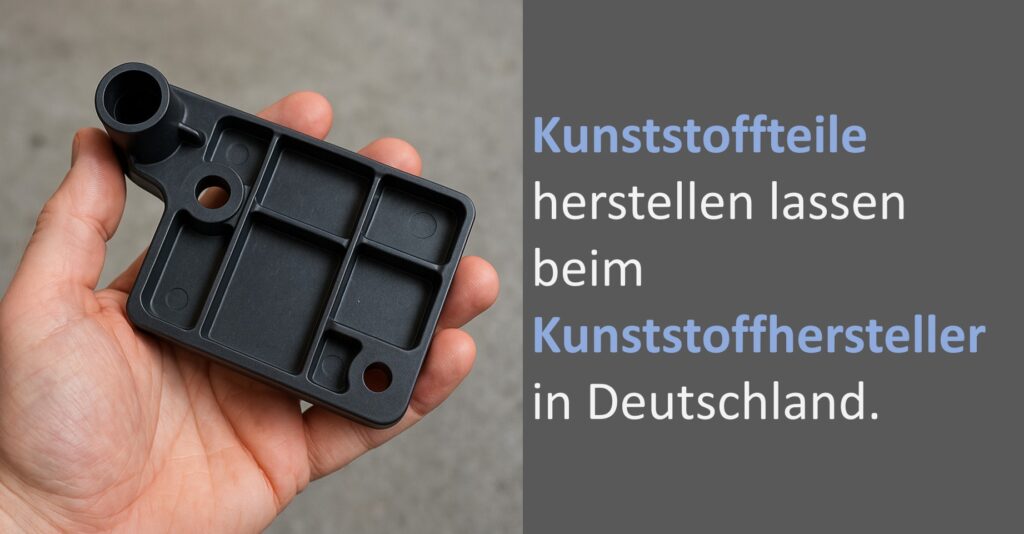 Hand hält ein maßgefertigtes Kunststoffteil, hergestellt von einem Kunststoffhersteller in Deutschland.